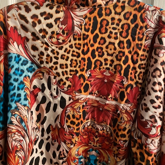 Jane Chic Designs Plus Size Sublimation Blouse - Picture 7 of 7